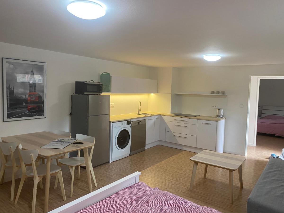 Red Travel Apartment Dvůr Králové nad Labem Εξωτερικό φωτογραφία