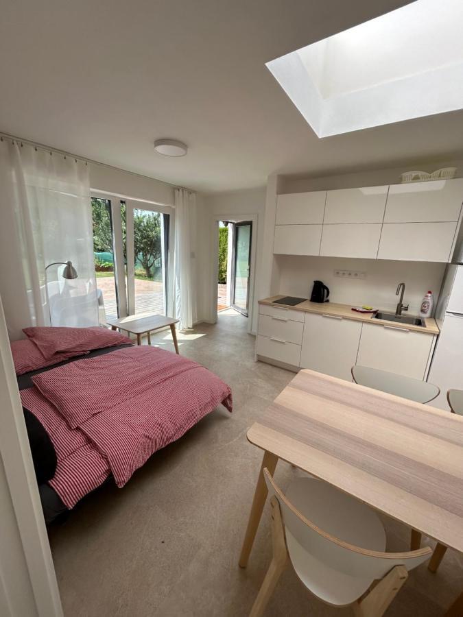 Red Travel Apartment Dvůr Králové nad Labem Εξωτερικό φωτογραφία