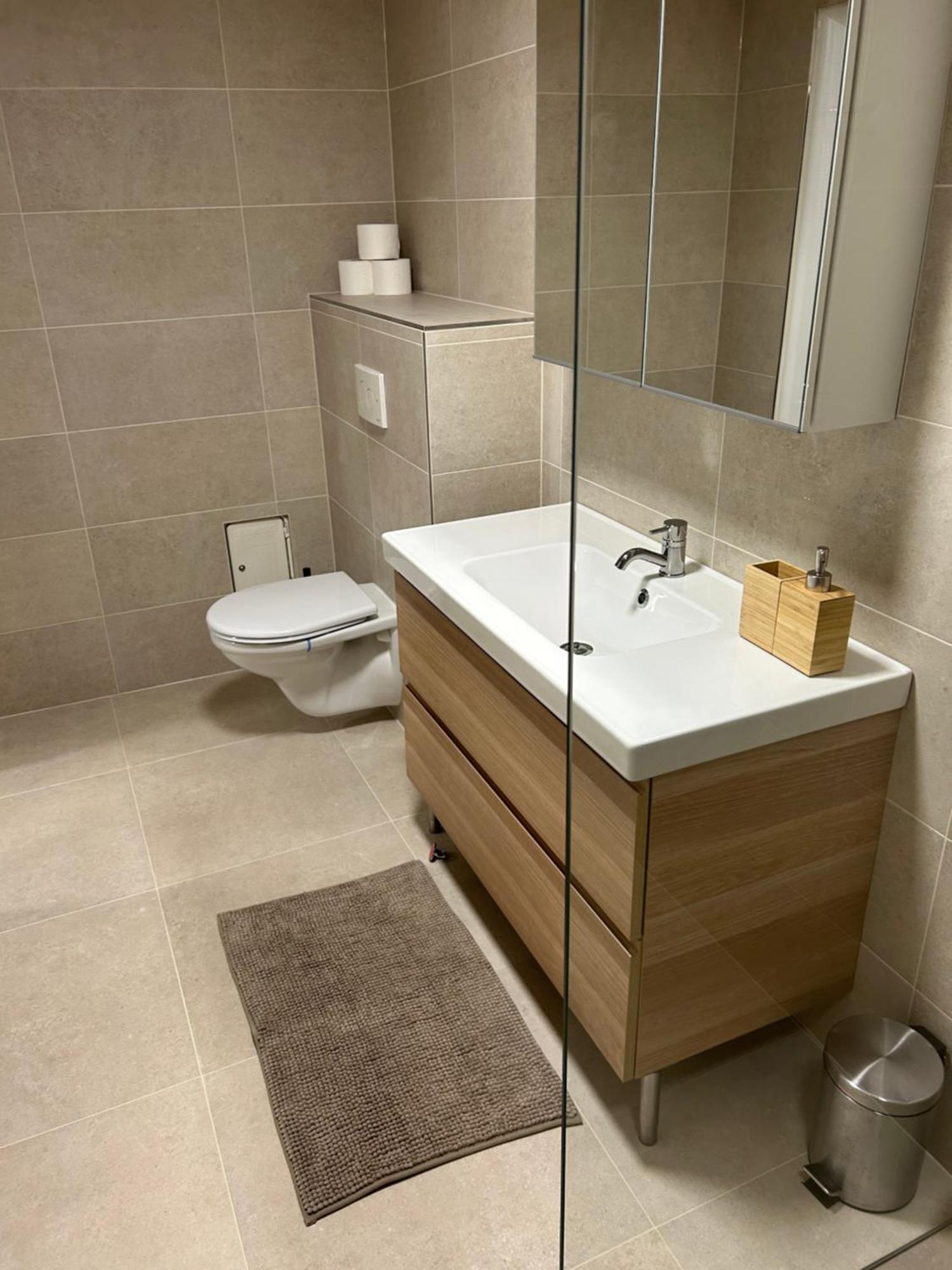 Red Travel Apartment Dvůr Králové nad Labem Εξωτερικό φωτογραφία