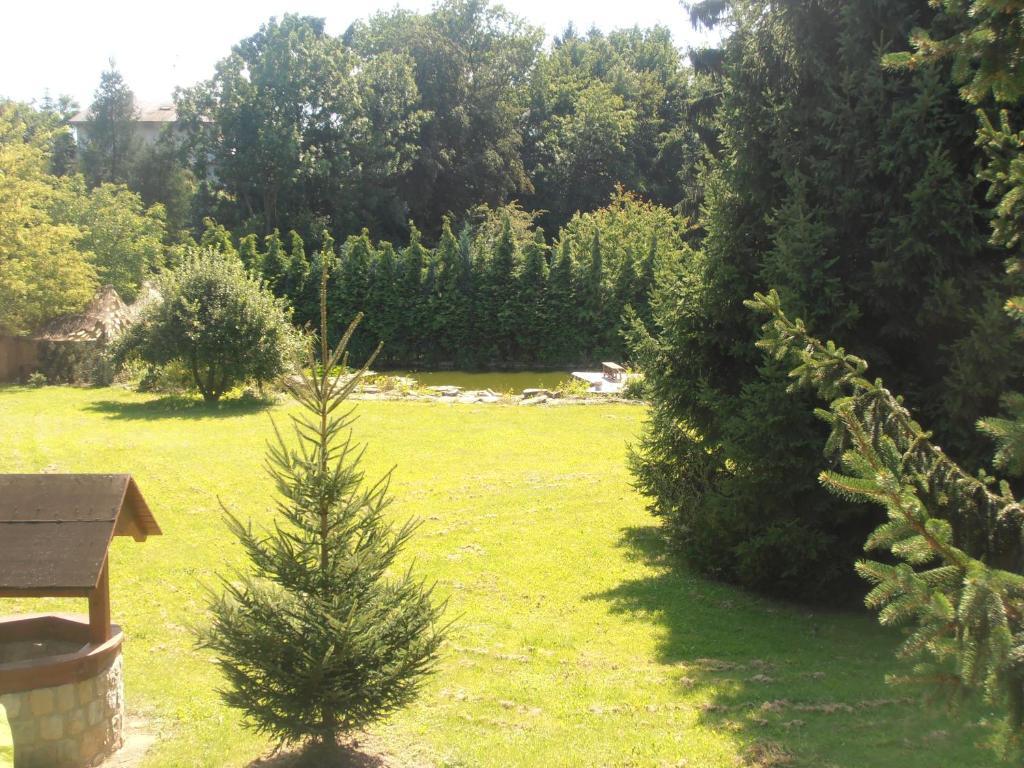 Red Travel Apartment Dvůr Králové nad Labem Εξωτερικό φωτογραφία